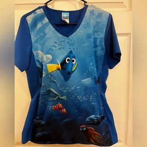 Find Dory Scrub Top sz S